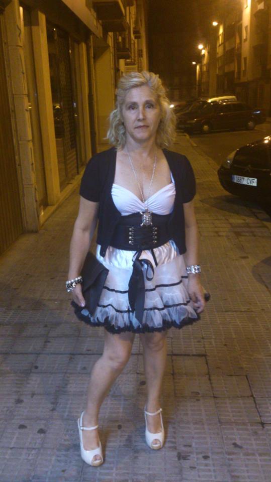 M.REYES FERRERO ALONSO ESPOSA DEL GERENTE Y AYUDANTE